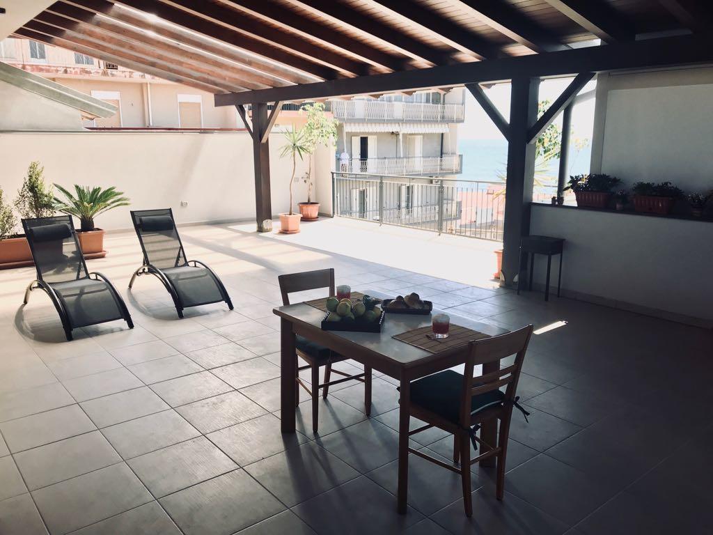 Appartamento Gambero Beach Santa Teresa Di Riva Esterno foto