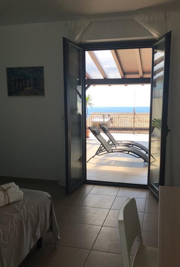 Appartamento Gambero Beach Santa Teresa Di Riva Esterno foto